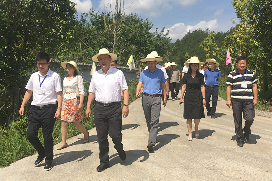 F:\2015-2018��OA�ļ� ���ӻ�ý�岥��ͼ���\2018-OA�ļ� ���ӻ�ý�岥��ͼ���\2018.07.31-���뵳У��У��������������б�����Դ������Ե��������\01.jpg